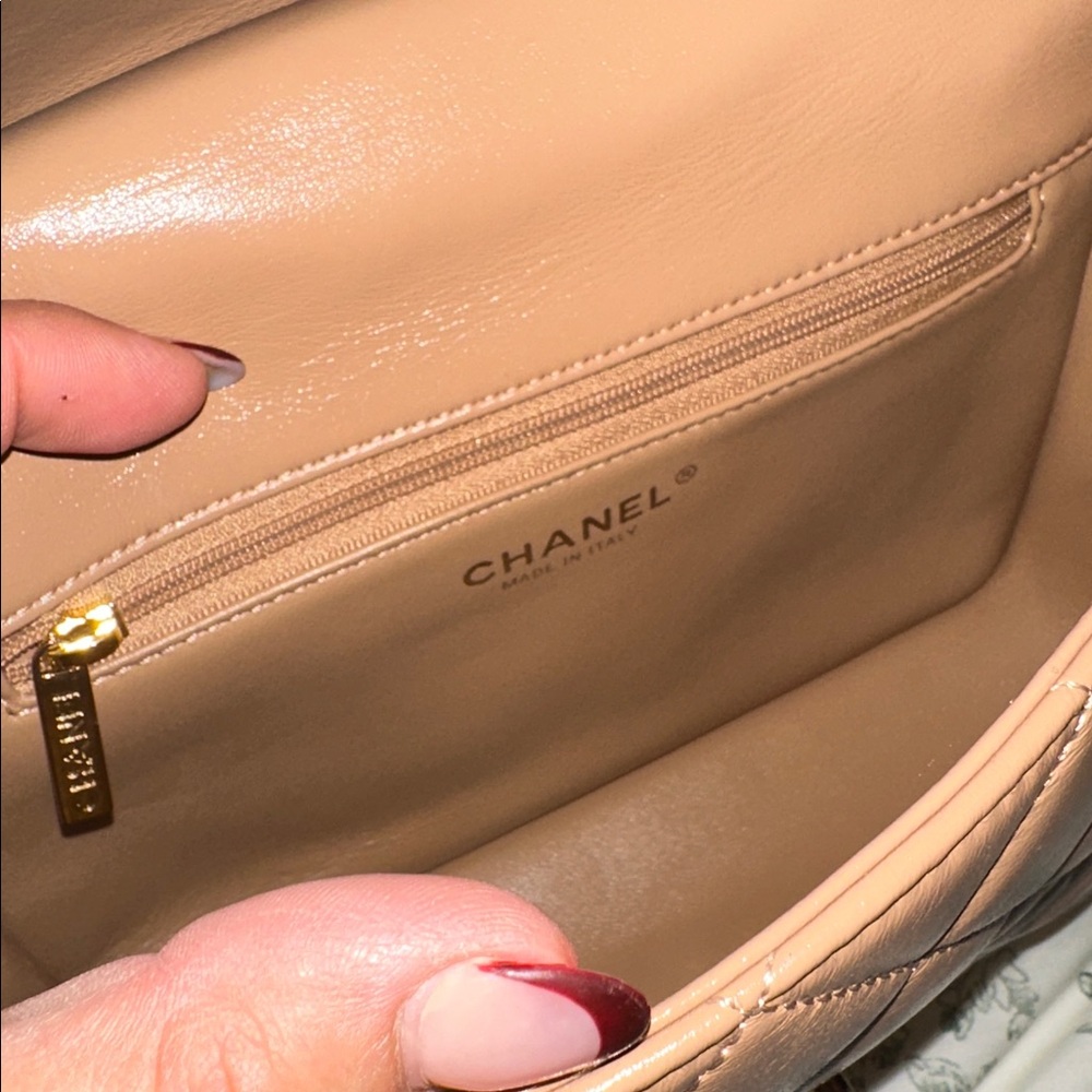 Tan Quilted Leather Bag with Gold Chain - Picture 2 of 6